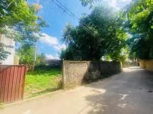 8P Two Lots/16P Entire Land Sale Close to Waragoda Rd & New Kandy