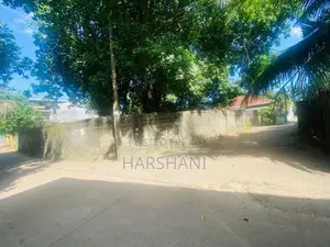 8P Two Lots/16P Entire Land Sale Close to Waragoda Rd & New Kandy