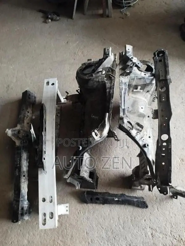 Lexus Hs250 Hybrid Nosecut Panel
