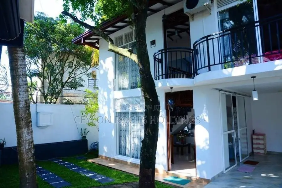 Beautiful New Two Story House for Sale in Near Pamunuwa Rd, Maharagama