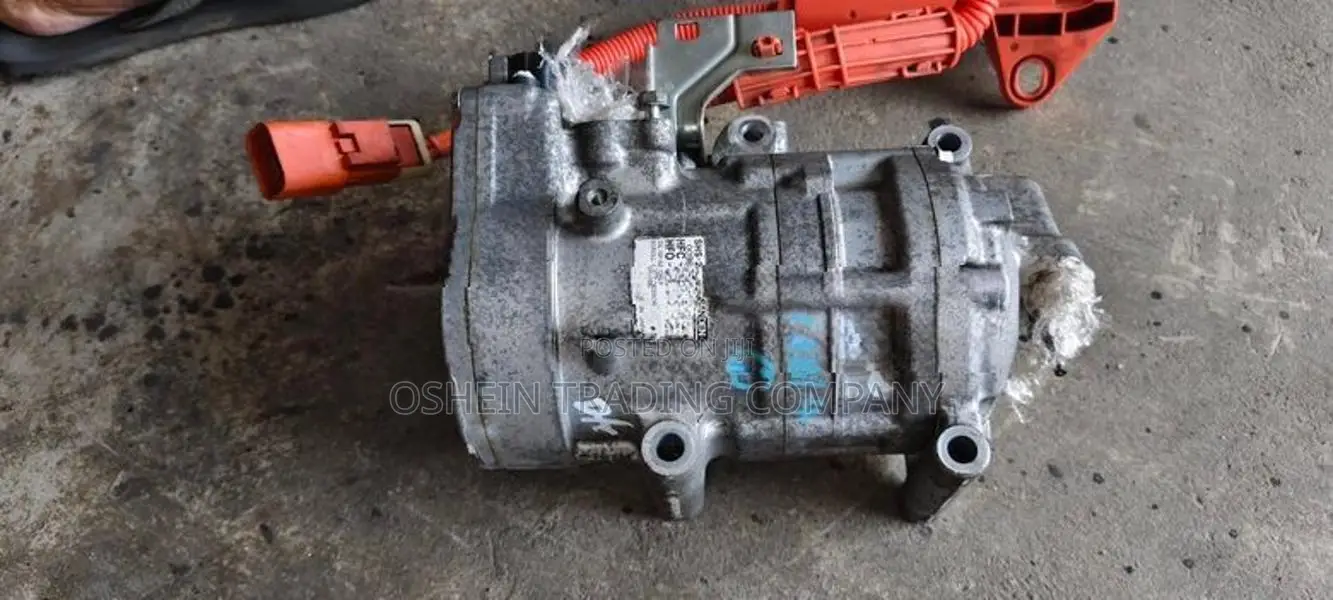 VEZEL GRACE GP5 AC COMPRESSOR