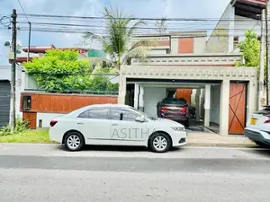 අනර්ඝ දෙමහල් නිවස මඩපාත පාර