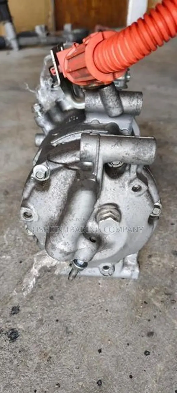 VEZEL GRACE GP5 AC COMPRESSOR