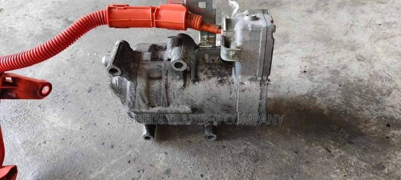 VEZEL GRACE GP5 AC COMPRESSOR