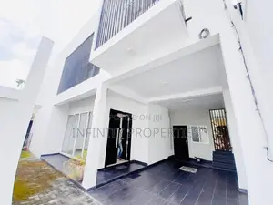 (AF86) 03 Storey House with 11.1 P Sale Madiwela Ebuldeneya Nugegoda