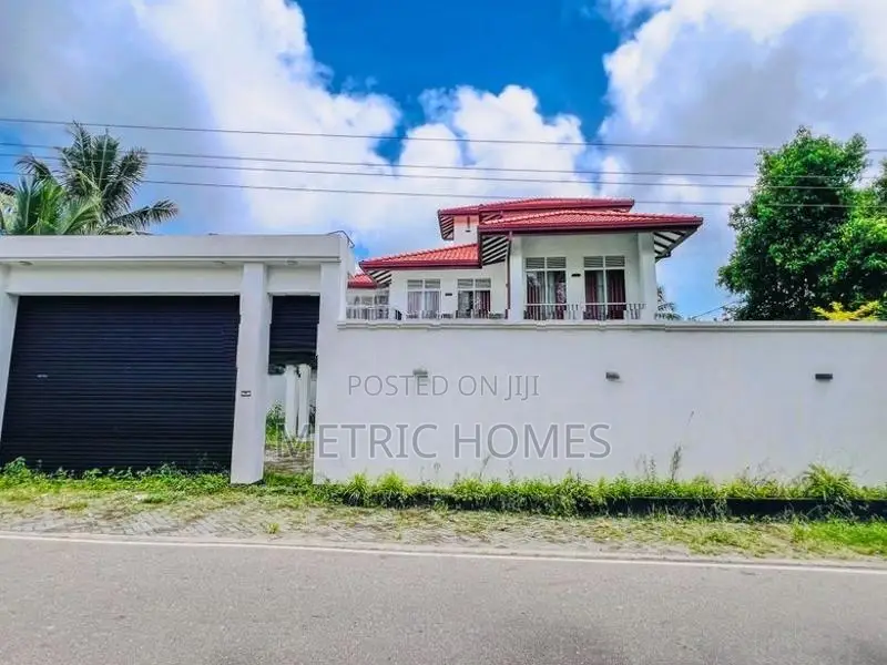5 Room with complete luxury house sale adiambalama