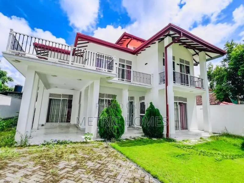 5 Room with complete luxury house sale adiambalama