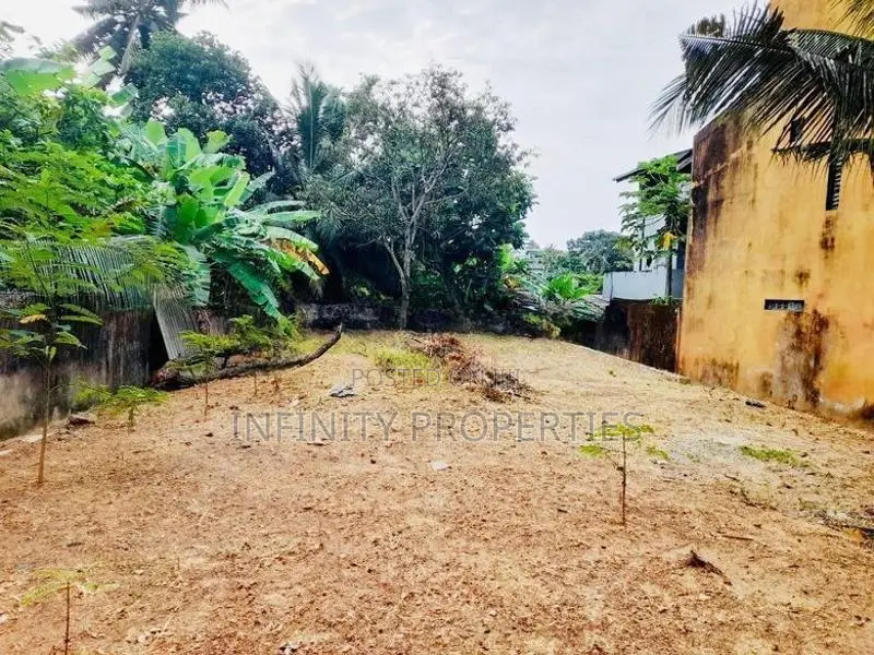 (AF98) 11.6P Commercial Land for Sale in Nugegoda