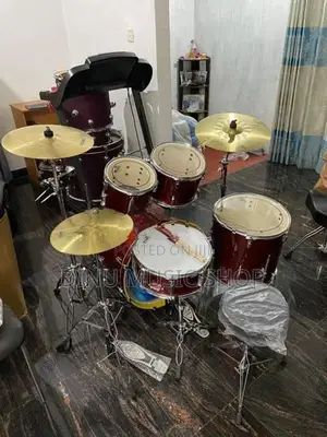 Acoustic Drum Set