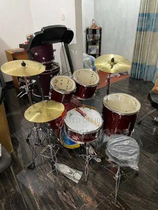 Acoustic Drum Set