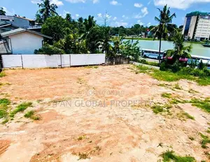 Water Front Land for Sale in Pelawatta