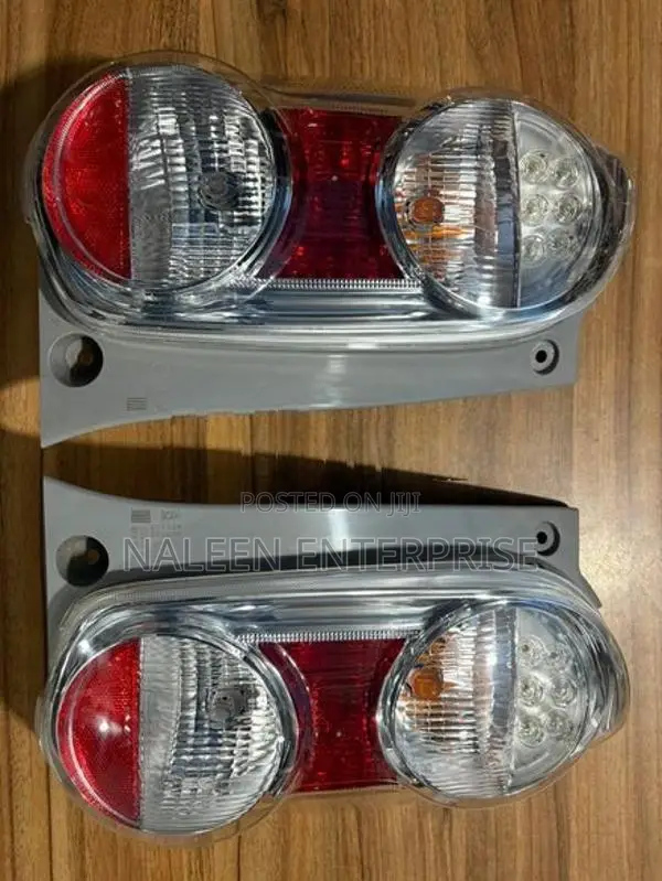 Toyota Passo KGC30 LED Tail Light Set