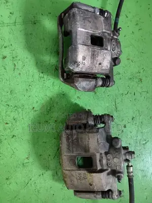 Honda Fit GP5 Caliper with pins