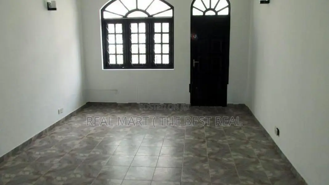 Colombo 4 : 6BR ( 10P) Luxury House for Sale near Galle Road