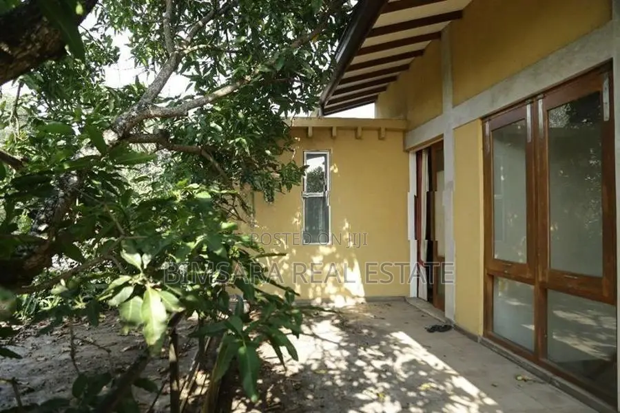 4BR Elegant House in 10 P Land for Sale Kotikawatta (SH 14167)