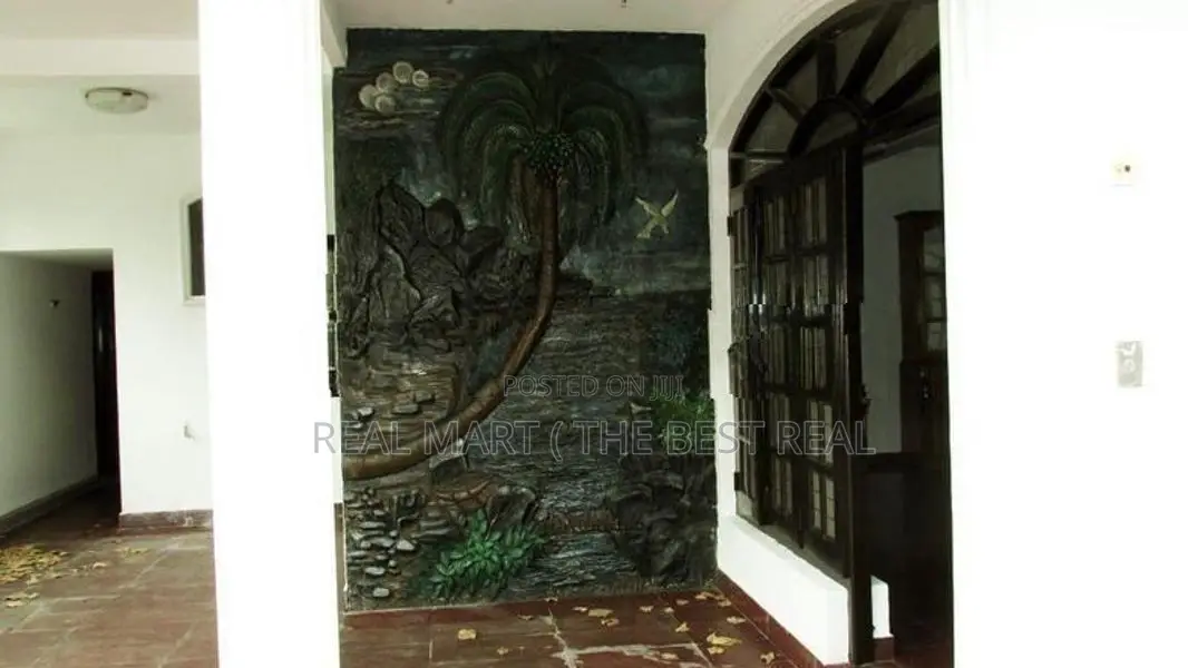 Colombo 4 : 6BR ( 10P) Luxury House for Sale near Galle Road
