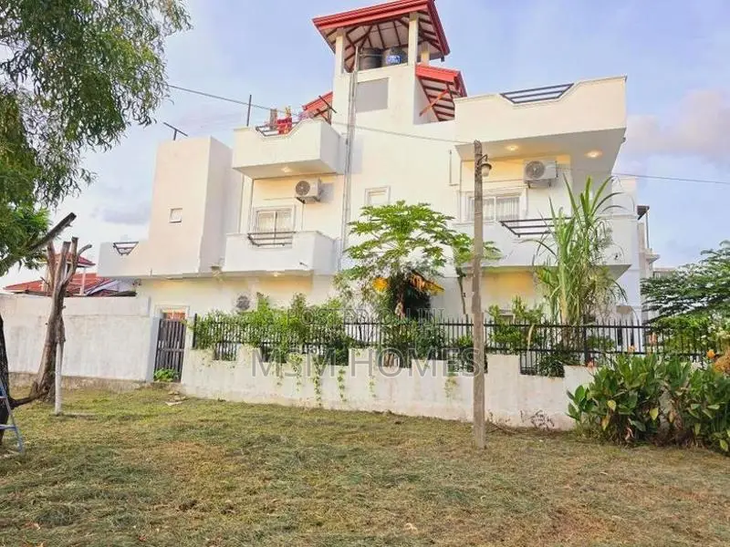 Super Luxury All Complete Box Modern House For Sale in Negombo