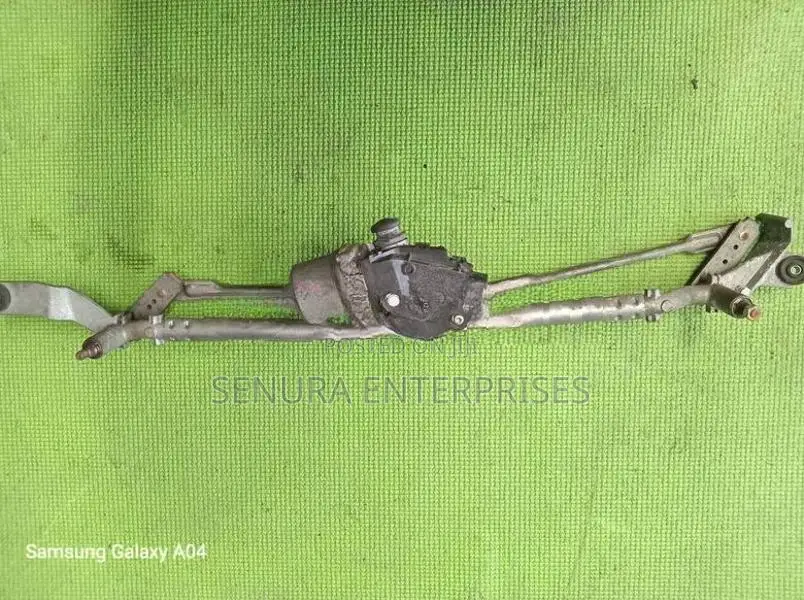 Suzuki Hustler MR41 Wiper Inner Arm with Motor