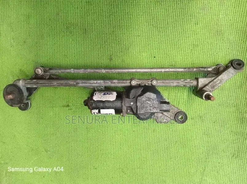 Nissan NV200 Wiper Inner Arm with Motor