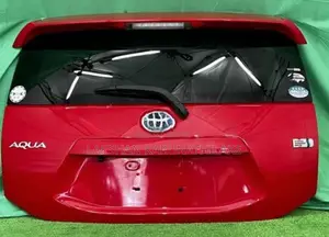 Toyota Aqua NHP10 dicky door