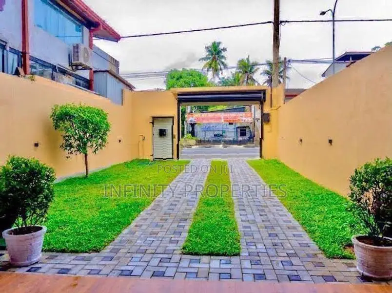 (AFA405) Luxury Three story house for sale in Boralesgamuwa.