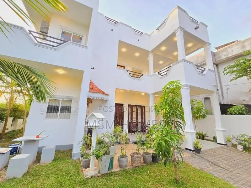 Super Luxury All Complete Box Modern House For Sale in Negombo