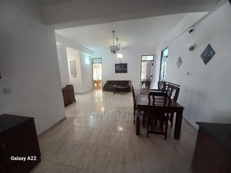 MOUNT LAVINIA Beach Road Luxury Apartment For Sale .....