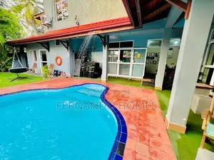 Big 30 Perches Land With Guest House Swimming Pool For Sale - Negombo