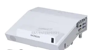 Hitachi Short Throw Projector