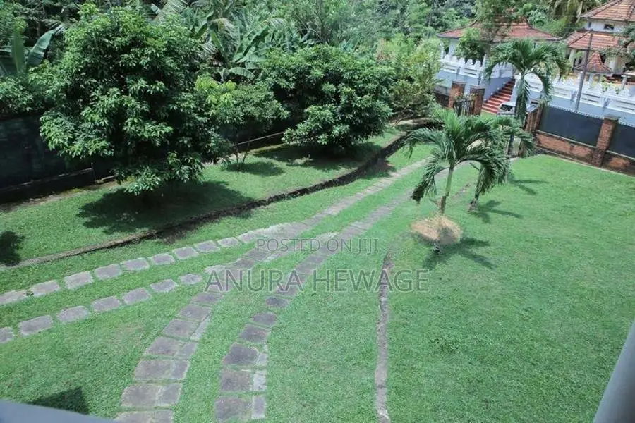 පාදුක්ක, මාහියංගල පිහිටි සුඛෝපභෝගී නිවසක් විකිණීමට ඇත. (ID: PADK001S)