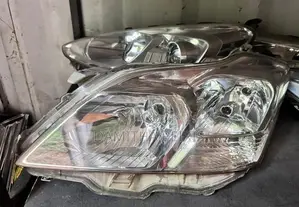 Toyota Premio Auto Focus Head Light