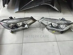 HONDA FIT GP5 HEAD LIGHT