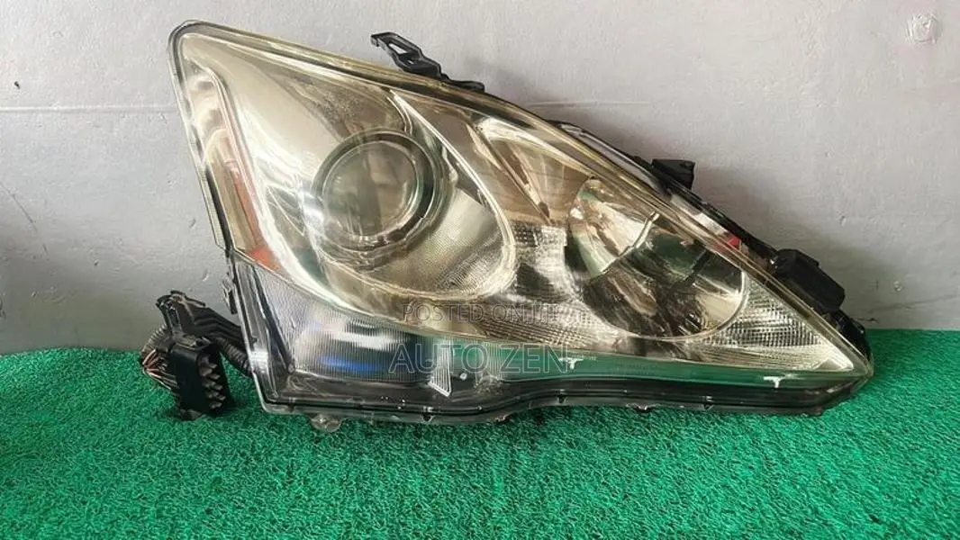 Lexus Is250 Head Light
