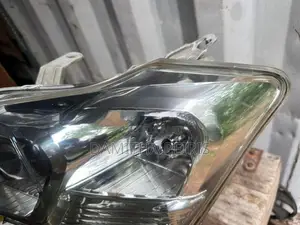 Toyota Premio Auto Focus Head Light