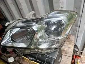 Toyota Premio Auto Focus Head Light