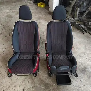 VITZ JEWELA KSP130 SEAT SET