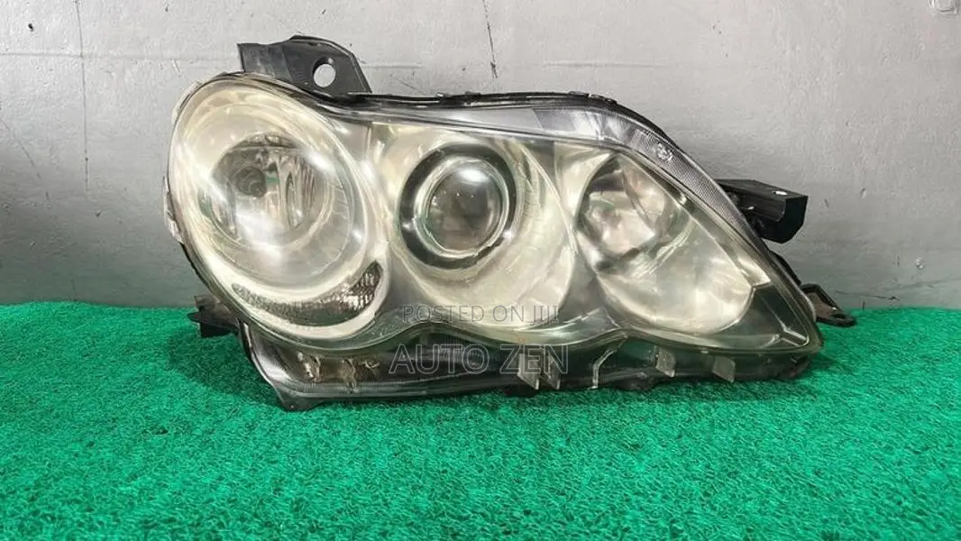 Toyota Mark x Head light