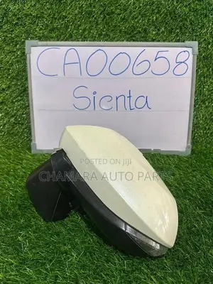 Toyota Sienta (NHP170) Side Mirror