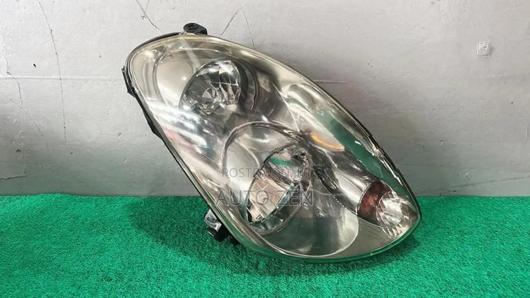 Skyline V35 head light