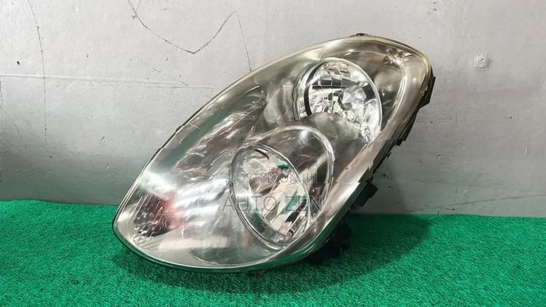 Skyline V35 head light