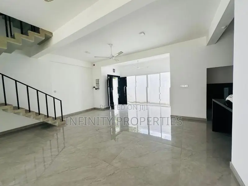(AFA412) 3 Story House With 11.1 P Sale At Madiwela Ebuldeneya Nugegod
