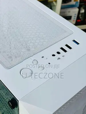 Armaggeddon Triton PRO 100 White Gaming Casing WITH 4 ARGB Fans