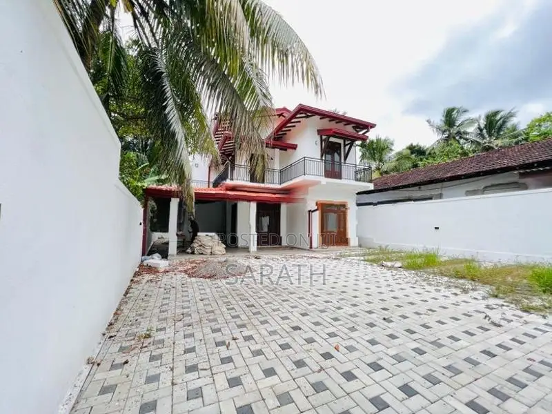 12.5 P With Luxury Brand New House In Athurugiriya