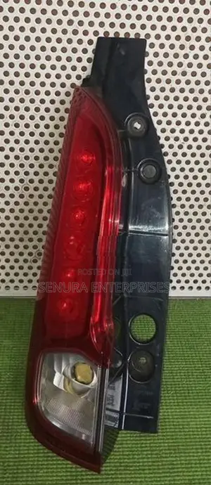 Suzuki Spacia Mk32 S Tail Light Lh