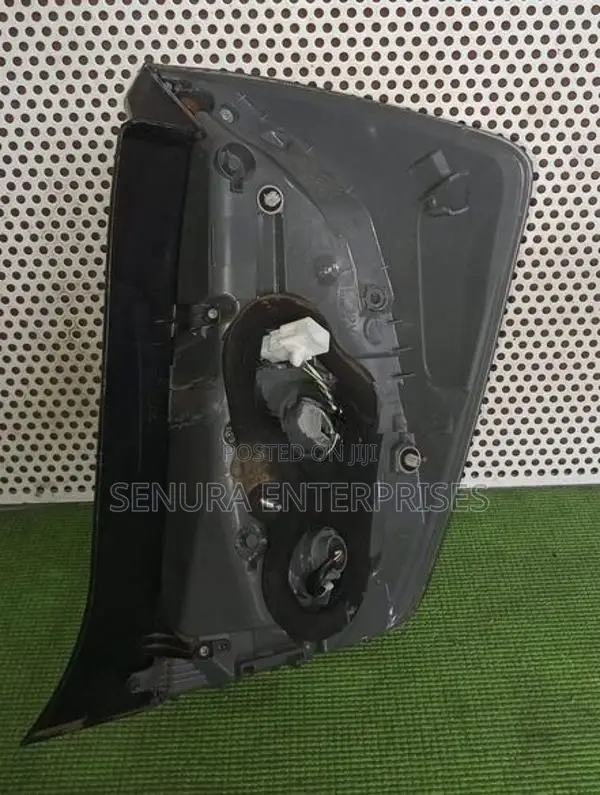 Toyota Prius Zwv30 Tail Light Lh