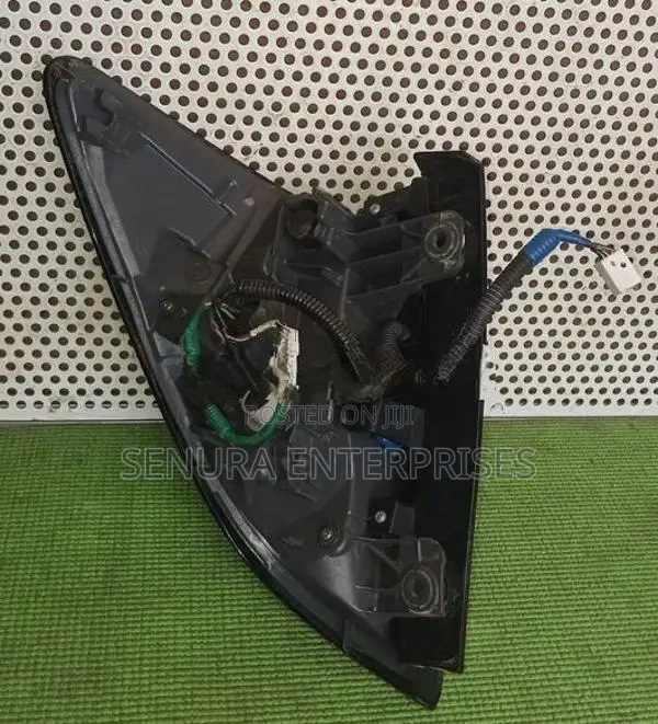 Honda Vezel Ru3 Tail Light Rh