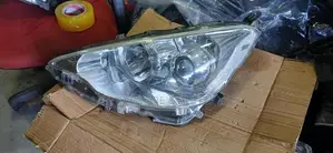 Toyota Aqua Head Light