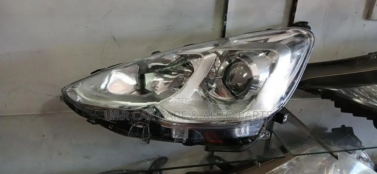 Toyota Aqua X-Urban Head Light