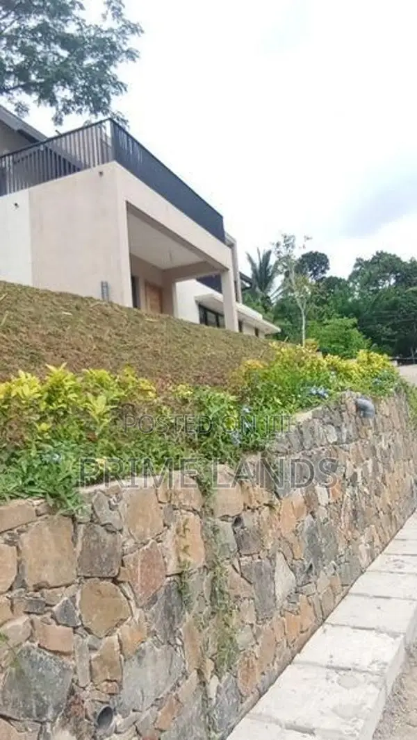 Kandy Victoria Reservoirs luxury Holiday villas