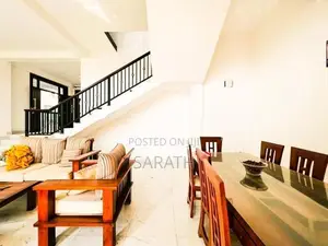 පර් 22 ක සහ ගෘහ භාණ්ඩ සමග දෙමහල් නිවස විකිණීමට